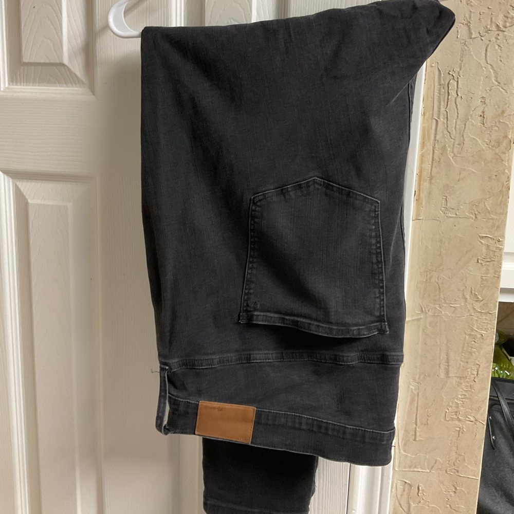 EUC Madewell black wash skinny jeans